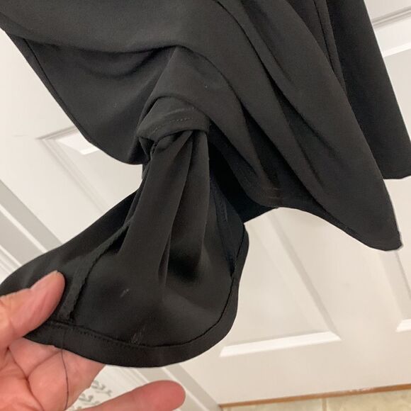 R&M Richards size 12 Petite sleeveless black formal dress - Picture 6 of 9